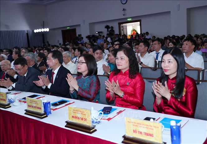 Các đồng chí lãnh đạo TTXVN tại Lễ kỷ niệm. Ảnh: Trọng Đức - TTXVN