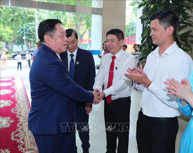 Đồng chí Nguyễn Trọng Nghĩa, Ủy viên Bộ Chính trị, Bí thư TW Đảng, Trưởng Ban Tuyên giáo và Dân vận TW đến dự Lễ kỷ niệm 80 năm Ngày truyền thống Thông tấn xã Việt Nam. Ảnh: Trọng Đức - TTXVN