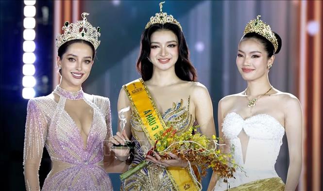 Á hậu 3 Đinh Y Quyên. Ảnh: TTXVN phát