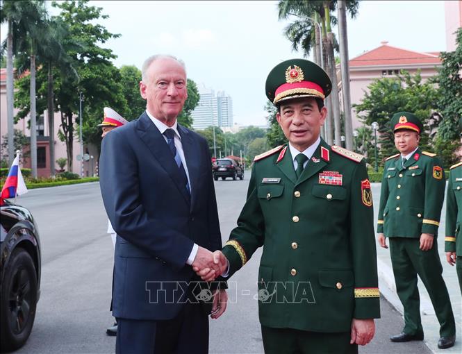 Đại tướng Phan Văn Giang đón Ngài Nikolai Patrushev, Trợ lý Tổng thống, Chủ tịch Hội đồng Biển Liên bang Nga. Ảnh: Trọng Đức - TTXVN