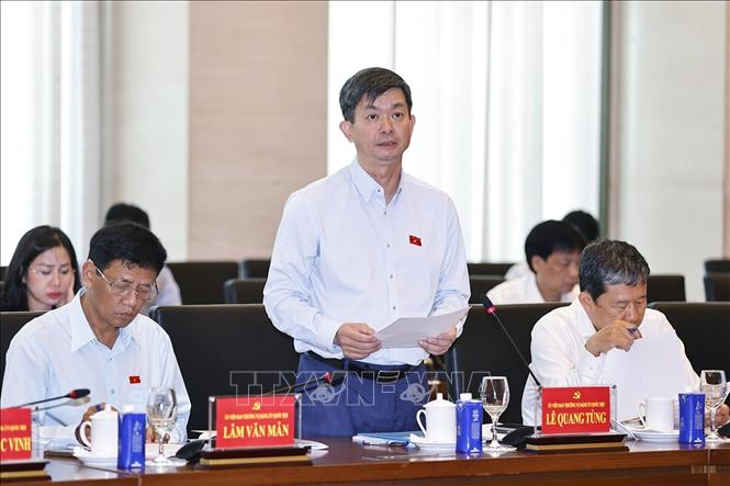 Tổng thư ký Quốc hội, Chủ nhiệm Văn phòng Quốc hội Lê Quang Tùng phát biểu. Ảnh: Doãn Tấn - TTXVN