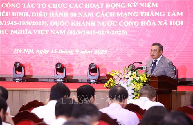 Đồng chí Trần Sỹ Thanh, Ủy viên Trung ương Đảng, Phó Bí thư Thành ủy, Chủ tịch UBND Thành phố Hà Nội, Trưởng Ban Tổ chức phát biểu. Ảnh: Văn Điệp – TTXVN