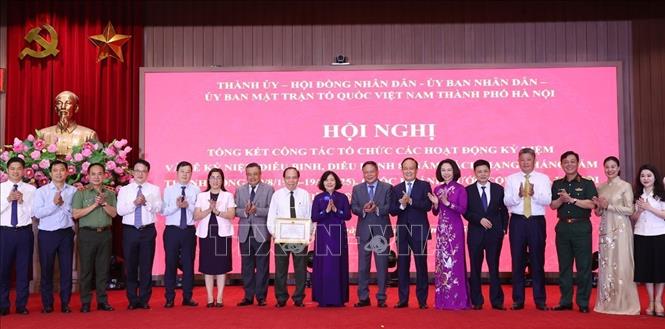 Lãnh đạo Trung ương và thành phố Hà Nội với các đại biểu chụp ảnh chung. Ảnh: Văn Điệp – TTXVN