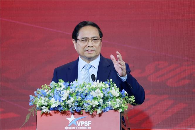 Thủ tướng Phạm Minh Chính phát biểu tại Phiên đối thoại cấp cao Diễn đàn Kinh tế tư nhân Việt Nam (VPSF) 2025. Ảnh: Dương Giang-TTXVN