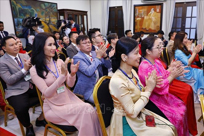 Đại biểu dự cuộc gặp gỡ của Chủ tịch Quốc hội Trần Thanh Mẫn và Phu nhân với đại diện cộng đồng người Việt Nam ở Malaysia. Ảnh: Doãn Tấn - TTXVN