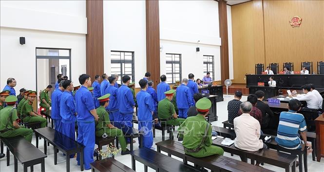 Quang cảnh phiên toà. Ảnh: Công Mạo-TTXVN