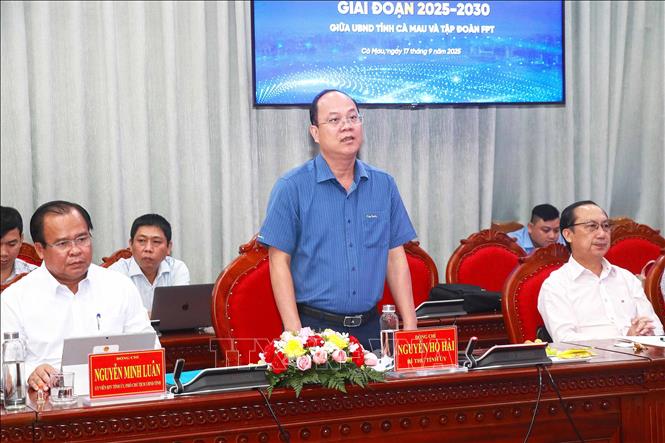 Bí thư Tỉnh ủy Cà Mau Nguyễn Hồ Hải đề nghị hai bên nhanh chóng triển khai những sản phẩm, kết quả cụ thể ngay từ nay đến cuối năm 2025. Ảnh: Huỳnh Anh - TTXVN
