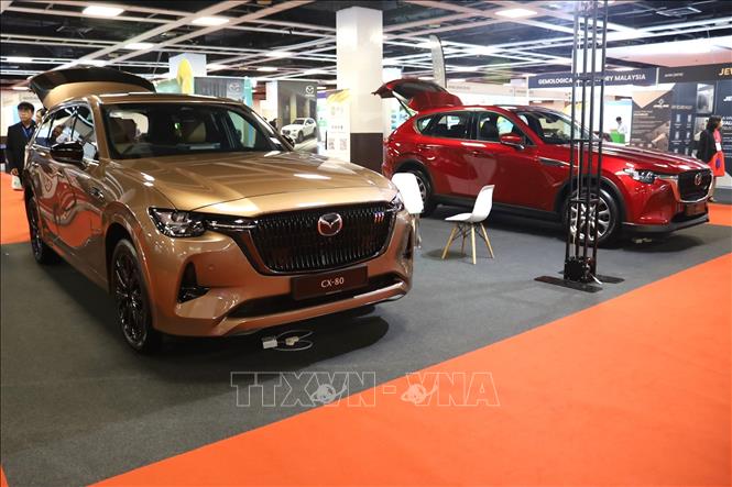 Mẫu xe điện Mazda CX-80 mới ra mắt ở Malaysia có mặt tại triển lãm. Ảnh: Viên Luyến – PV TTXVN tại Malaysia.
