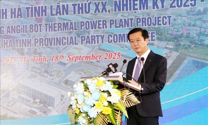 Ông Trần Báu Hà, Phó Chủ tịch UBND tỉnh Hà Tĩnh, phát biểu tại lễ khánh thành. Ảnh: Công Tường - TTXVN