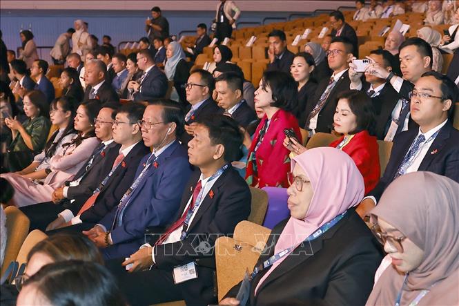 Đoàn Việt Nam dự khai mạc Đại hội đồng AIPA-46. Ảnh: Doãn Tấn – TTXVN