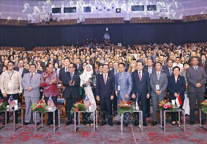 Chủ tịch Quốc hội Trần Thanh Mẫn và đại biểu dự Lễ khai mạc Đại hội đồng AIPA-46. Ảnh: Doãn Tấn – TTXVN