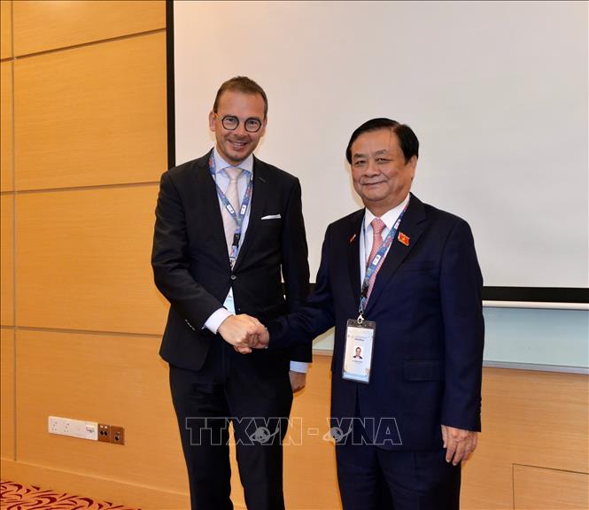 NA Vice Chairman Le Minh Hoan meets with Wouter Beke, chair of the European Parliament delegation. VNA/Photo by courtesy