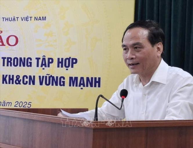 Phó Giáo sư, Tiến sĩ Phạm Ngọc Linh, Phó Chủ tịch Liên hiệp các Hội Khoa học và Kỹ thuật Việt Nam phát biểu khai mạc Hội thảo. Ảnh: Thanh Hương - TTXVN
