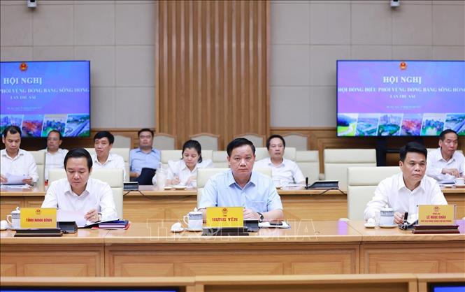 Lãnh đạo các tỉnh, thành phố vùng Đồng bằng sông Hồng tham dự Hội nghị Hội đồng điều phối vùng Đồng bằng sông Hồng lần thứ sáu. Ảnh: Dương Giang-TTXVN