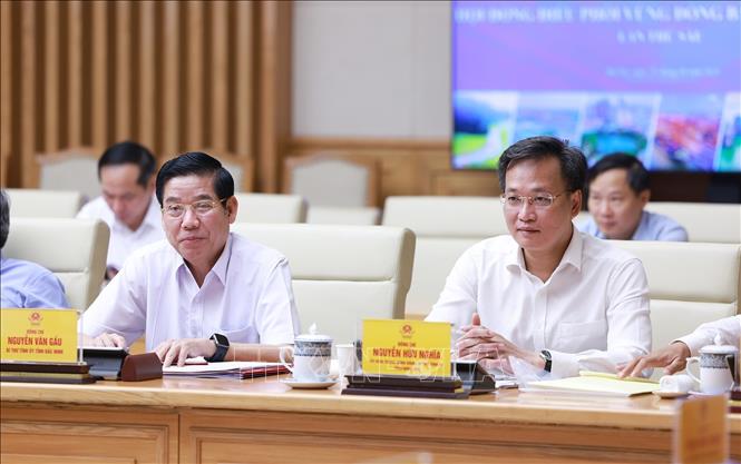 Lãnh đạo các tỉnh, thành phố vùng Đồng bằng sông Hồng tham dự Hội nghị Hội đồng điều phối vùng Đồng bằng sông Hồng lần thứ sáu. Ảnh: Dương Giang-TTXVN