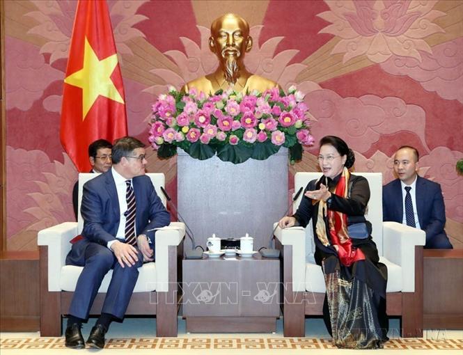 Chủ tịch Quốc hội Nguyễn Thị Kim Ngân tiếp Ngài Boris Rhein, Chủ tịch Nghị viện bang Hessen (CHLB Đức) trong chuyến thăm và làm việc tại Việt Nam (12/11/2019). Ảnh: Trọng Đức - TTXVN