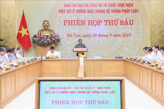 Phiên họp lần thứ sáu của Ban Chỉ đạo về rà soát và tổ chức thực hiện việc xử lý vướng mắc trong hệ thống pháp luật. Ảnh: Dương Giang-TTXVN
