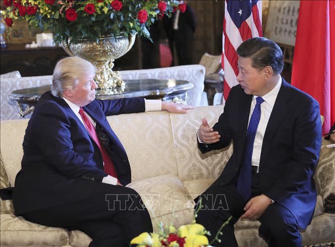 Trong cuộc điện đàm lần thứ hai với ông Donald Trump (trái) kể từ khi ông giữ cương vị Tổng thống Mỹ nhiệm kỳ hai, ngày 19/9/2025, Chủ tịch Trung Quốc Tập Cận Bình (phải) khẳng định Bắc Kinh và Washington có thể đạt được thành công và thịnh vượng chung, mang lại lợi ích cho cả 2 nước và thế giới. Về phần mình, Tổng thống Donald Trump khẳng định hai bên đã đạt “tiến triển về nhiều vấn đề rất quan trọng