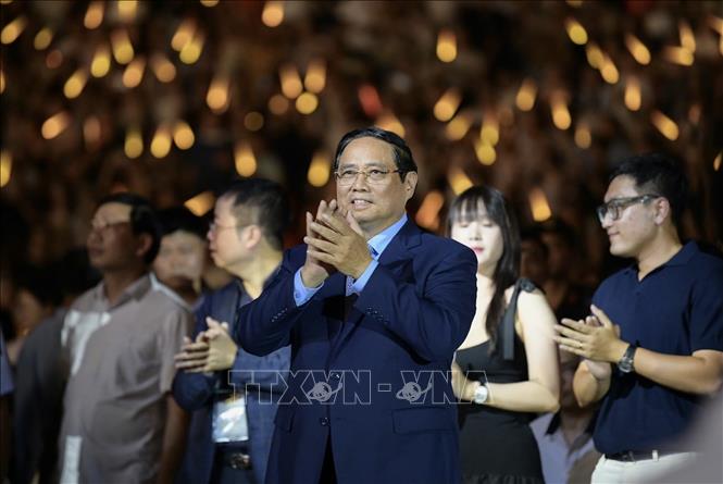 Thủ tướng Phạm Minh Chính dự Chương trình đại nhạc hội “V Fest-Vietnam Today”. Ảnh: Dương Giang-TTXVN 