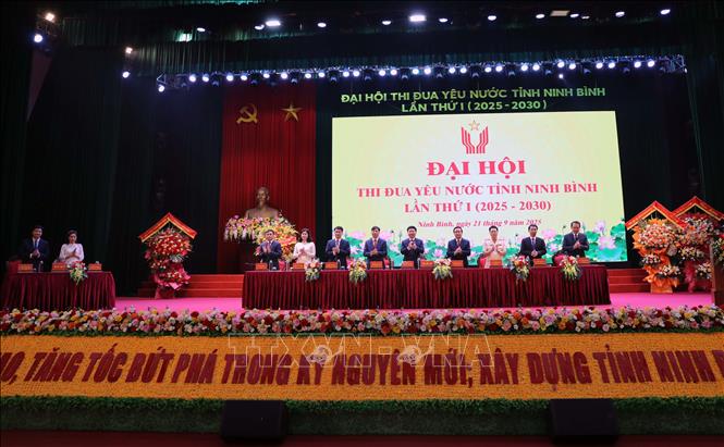 Đoàn Chủ tịch điều hành Đại hội. Ảnh: Đại Nghĩa - TTXVN