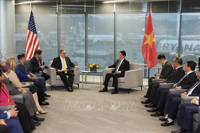 Chủ tịch nước Lương Cường tiếp Phó Thống đốc bang Washington Denny Heck. Ảnh: Lâm Khánh – TTXVN