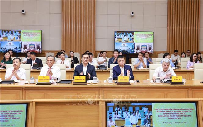 Các đại biểu tham dự phiên họp lần thứ nhất của Ban Chỉ đạo Trung ương về chính sách nhà ở và thị trường bất động sản. Ảnh: Dương Giang-TTXVN
