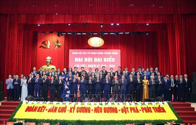 Tổng Bí thư Tô Lâm, các đồng chí lãnh đạo, nguyên lãnh đạo Đảng, Nhà nước và các đại biểu dự Đại hội. Ảnh: Thống Nhất – TTXVN