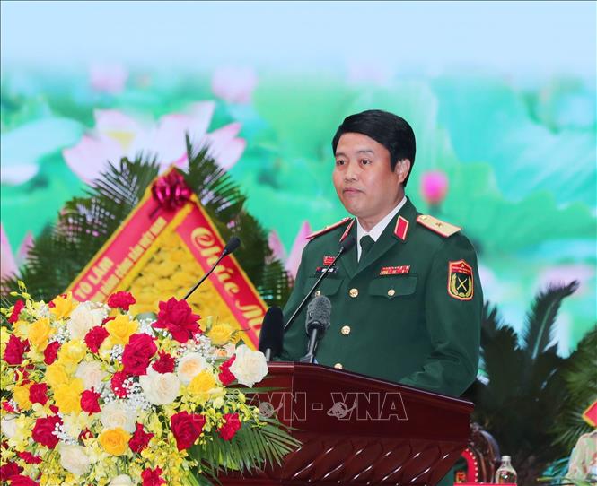 Thiếu tướng Dương Văn Yên, Phó Chủ nhiệm Tổng cục Công nghiệp Quốc phòng báo cáo thành tích tại đại hội. Ảnh: Trọng Đức - TTXVN