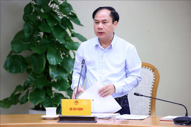 Thứ trưởng Bộ Xây dựng Nguyễn Văn Sinh phát biểu. Ảnh: Văn Điệp – TTXVN