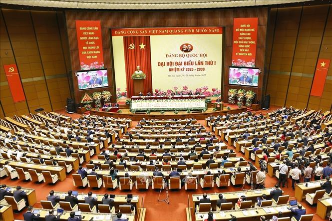 Party General Secretary To Lam addresses the congress. VNA Photo
