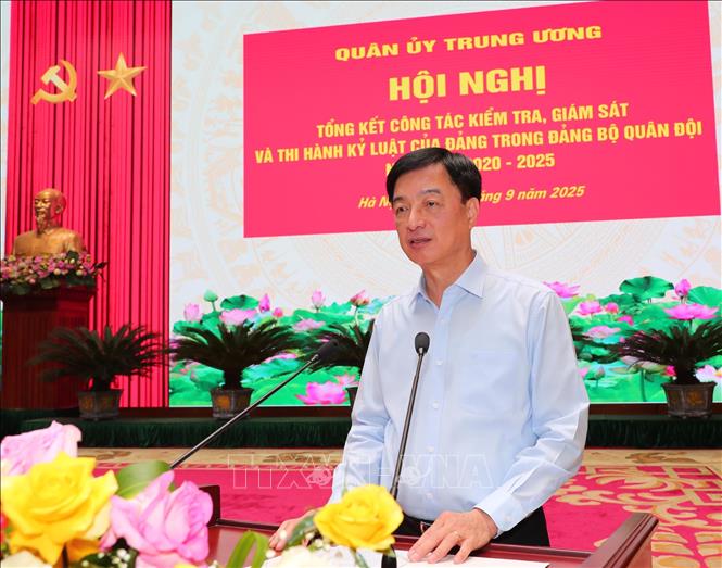 Đồng chí Nguyễn Duy Ngọc, Ủy viên Bộ Chính trị, Chủ nhiệm Ủy ban Kiểm tra TW phát biểu. Ảnh: Trọng Đức - TTXVN