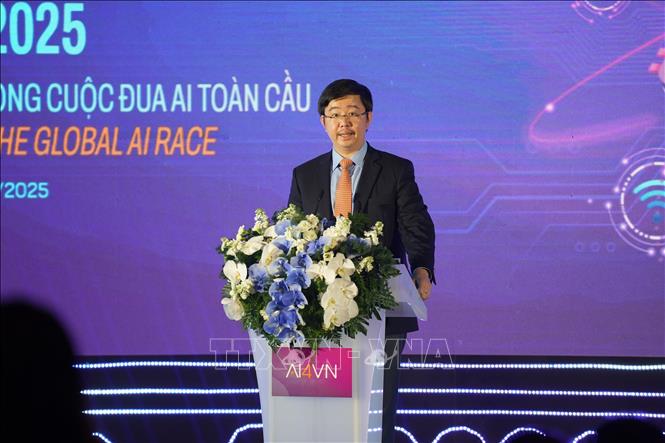 Thứ trưởng Bộ Khoa học và Công nghệ Bùi Hoàng Phương phát biểu khai mạc sự kiện. Ảnh: Thu Phương-TTXVN
