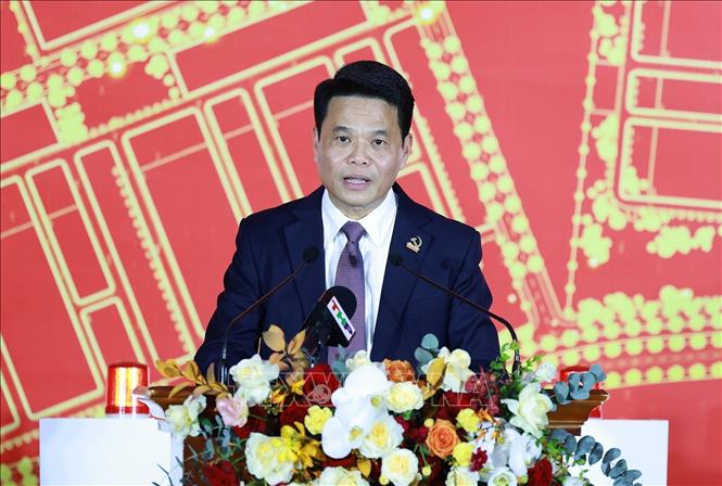 Chủ tịch UBND thành phố Hải Phòng Lê Ngọc Châu phát biểu. Ảnh: Dương Giang-TTXVN 