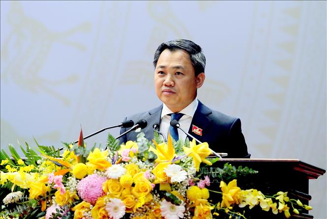 Phó Bí thư Tỉnh ủy, Chủ tịch Ủy ban nhân dân tỉnh, Trưởng đoàn Đại biểu Quốc tỉnh Sơn La Nguyễn Đình Việt phát biểu. Ảnh: Quang Quyết - TTXVN
