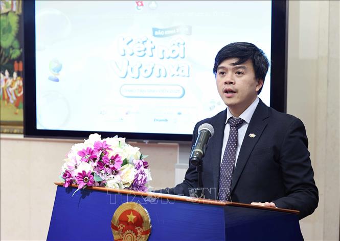 Đại diện các doanh nghiệp Việt Nam tại Trung Quốc, ông Phạm Thanh Tuấn, Tổng Giám đốc Tập đoàn FPT tại Trung Quốc cho biết sẽ luôn đồng hành cùng các sinh viên Việt Nam đang theo học tại Bắc Kinh nói riêng và Trung Quốc nói chung. Ảnh: Công Tuyên-PV TTXVN tại Trung Quốc