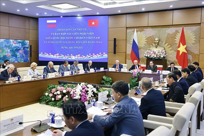 Phiên họp lần thứ tư Ủy ban Liên nghị viện về hợp tác giữa Quốc hội Việt Nam và Duma Quốc gia Nga. Ảnh: Doãn Tấn - TTXVN
