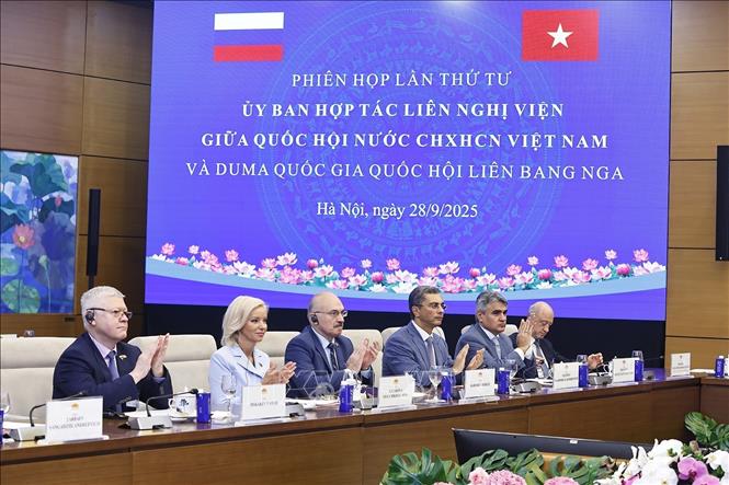 Đại biểu Liên bang Nga dự Phiên họp. Ảnh: Doãn Tấn - TTXVN

 