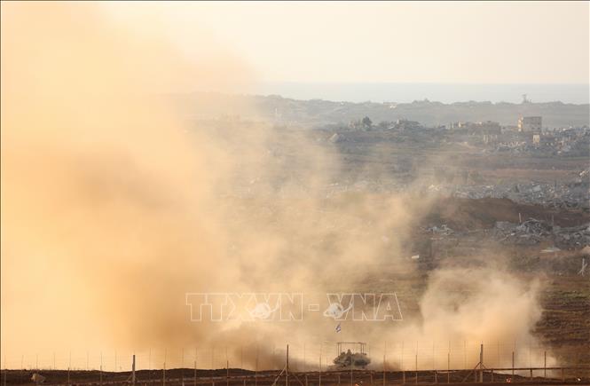 Xe quân sự Israel tại Dải Gaza ngày 25/9/2025. Ảnh: THX/TTXVN