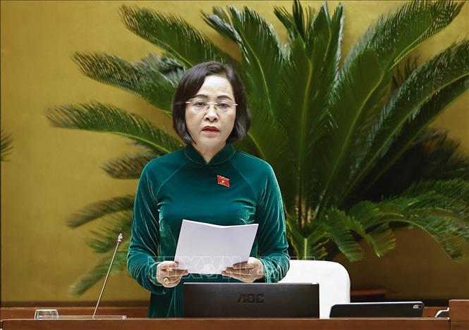 Phó Chủ tịch Quốc hội Nguyễn Thị Thanh điều hành phiên họp thảo luận về nhóm lĩnh vực văn hóa, xã hội, gồm các dự án luật: Luật sửa đổi, bổ sung một số điều của Luật Giáo dục; Luật Giáo dục đại học (sửa đổi); Luật Giáo dục nghề nghiệp (sửa đổi); Luật Phòng, chống ma túy (sửa đổi). Ảnh: Doãn Tấn - TTXVN