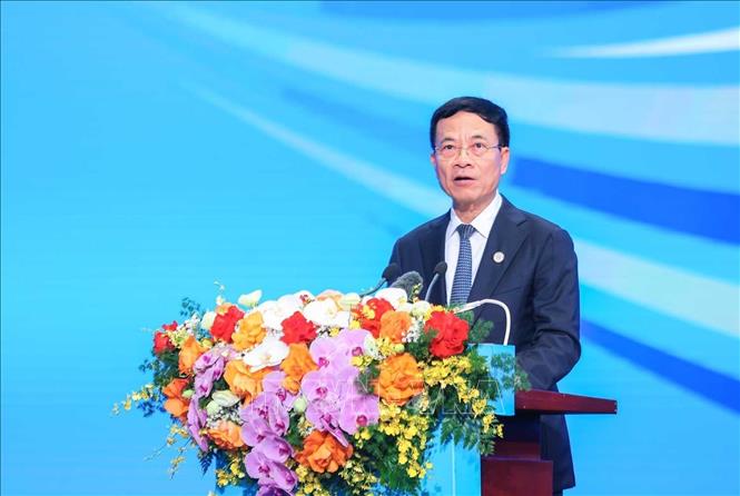 Bộ trưởng Bộ Khoa học và Công nghệ Nguyễn Mạnh Hùng đọc Diễn văn kỷ niệm. Ảnh: Hoàng Hiếu - TTXVN