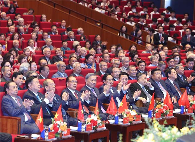 Tổng Bí thư Tô Lâm, Thủ tướng Phạm Minh Chính cùng các đồng chí Lãnh đạo, nguyên Lãnh đạo Đảng, Nhà nước dự buổi lễ. Ảnh: Thống Nhất - TTXVN