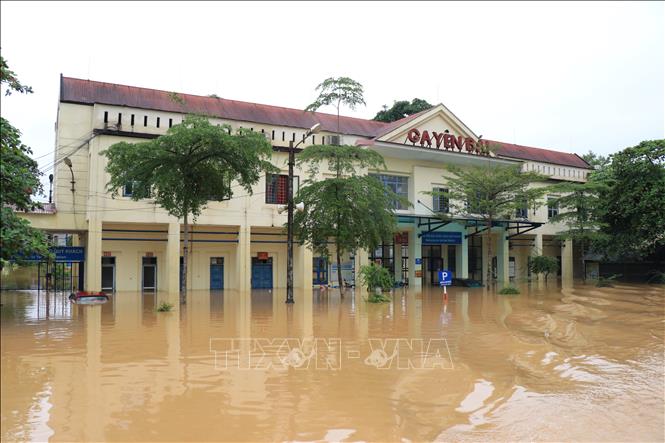 Khu vực Ga Yên Bái bị ngập sâu. Ảnh: Tuấn Anh - TTXVN