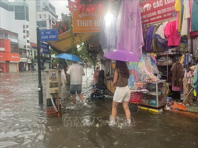 Ngập nặng ở khu vực Cửa Nam. Ảnh: An Đăng-TTXVN