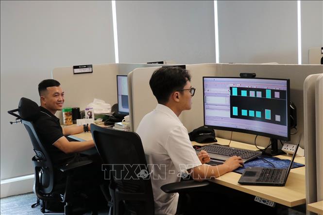 Kỹ sư Việt Nam làm việc cho Marvell tại Văn phòng Etown 6 (Thành phố Hồ Chí Minh). Ảnh: Tiến Lực - TTXVN