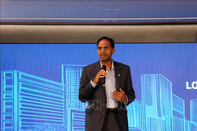 Ông Sandeep Bharathi, Chủ tịch Bộ phận Trung tâm dữ liệu Marvell toàn cầu chia sẻ tại sự kiện. Ảnh: Tiến Lực - TTXVN