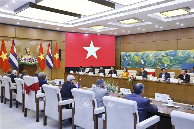 Chủ tịch Quốc hội Trần Thanh Mẫn hội đàm với Chủ tịch Quốc hội Cuba Esteban Lazo Hernández. Ảnh: Doãn Tấn – TTXVN