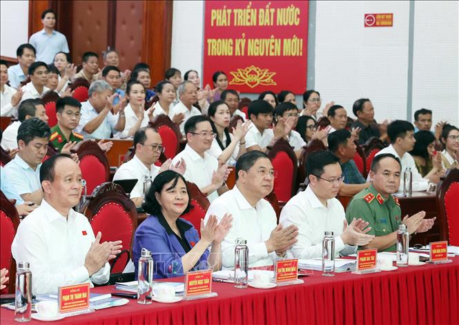 Lãnh đạo thành phố Hà Nội và các đại biểu dự hội nghị.  Ảnh: Thống Nhất – TTXVN