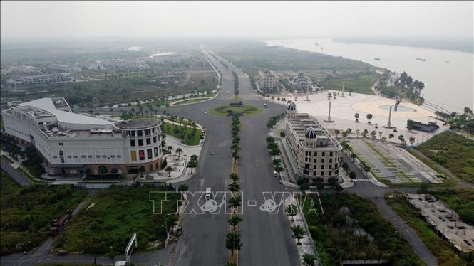 An urban area on the bank of Dong Nai river is adjacent to Ho Chi Minh City. VNA Photo: Sỹ Tuyên