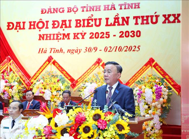 Đồng chí Trần Cẩm Tú, Uỷ viên Bộ Chính trị, Thường trực Ban Bí thư phát biểu chỉ đạo Đại hội. Ảnh: Phương Hoa - TTXVN