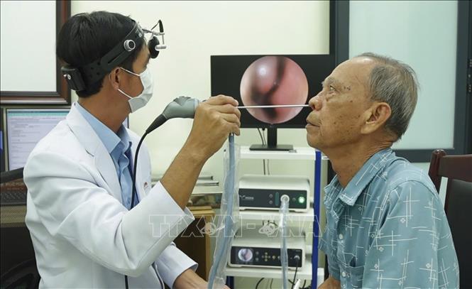 Người dân được tiếp cận các dịch vụ chăm sóc y tế sức khỏe nhanh chóng, hiệu quả và hiện đại. Ảnh: Chanh Đa-TTXVN